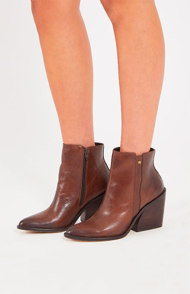 BOTA BASIC COURO