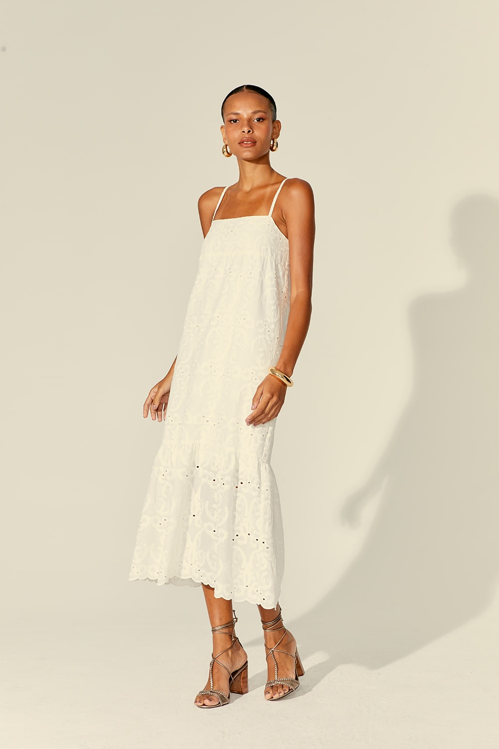 VESTIDO BORDADO SENDAI