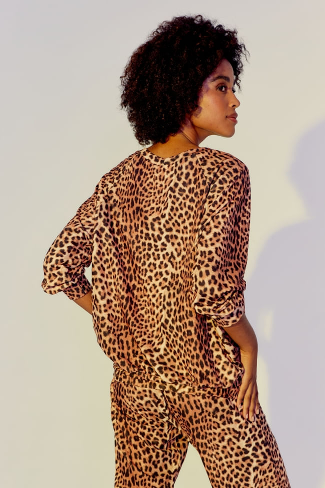 05181825-022-02-BLUSA-MOLETOM-ONCA