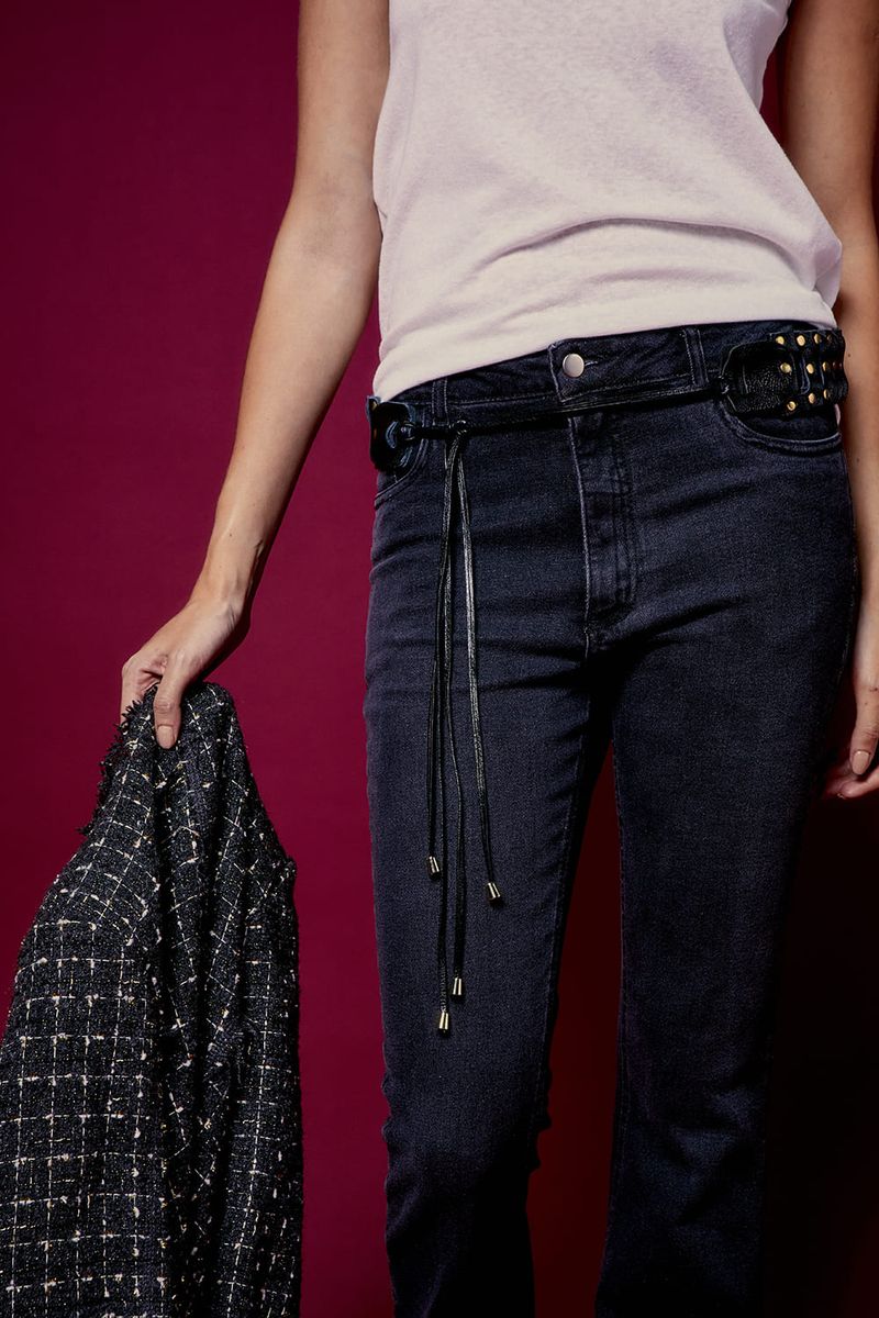 06030560_006_03-CALCA-FLARE-JEANS