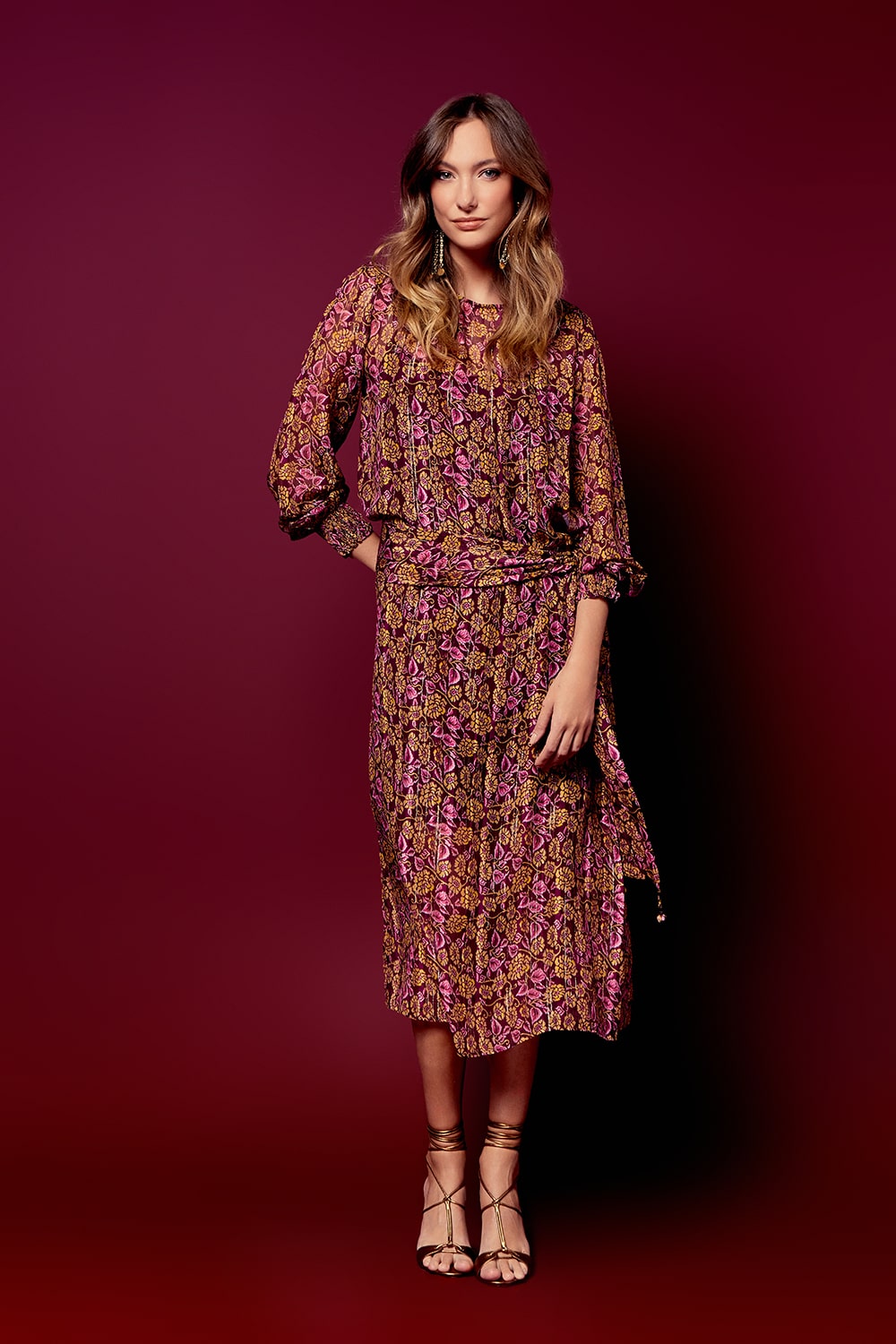 VESTIDO COM FAIXA ESTAMPA EVA LUREX