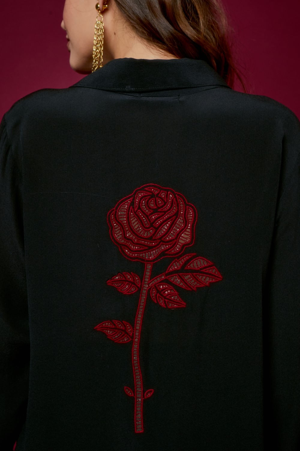 CAMISA SEDA BORDADO FLOR