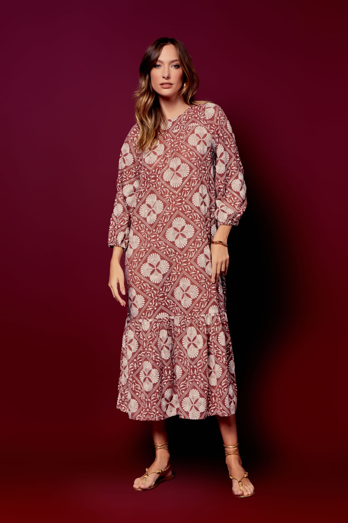 VESTIDO MIDI BORDADO FLOWERS
