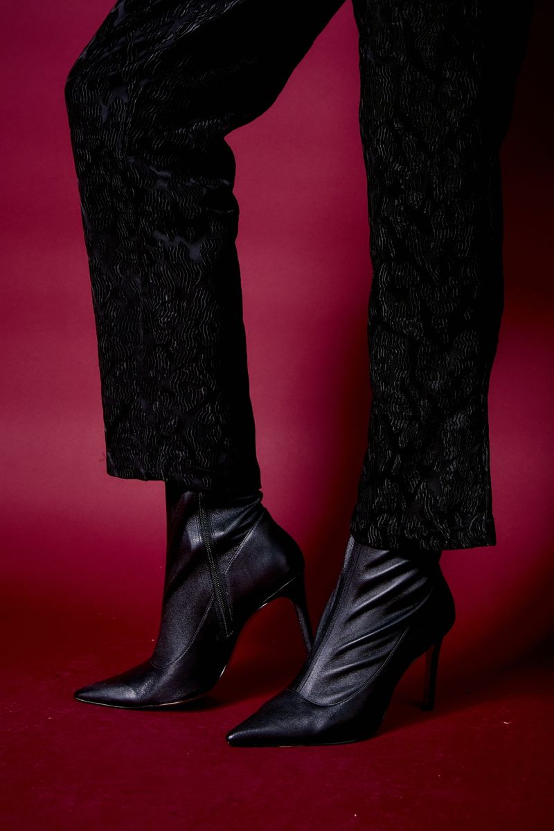 28010014_001_02-BOTA-MUST-COURO