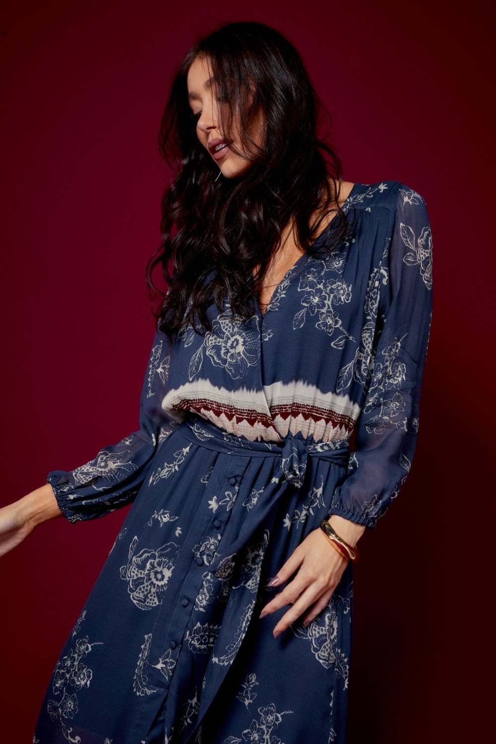 VESTIDO MIDI ESTAMPA MEGEVE COM FAIXA