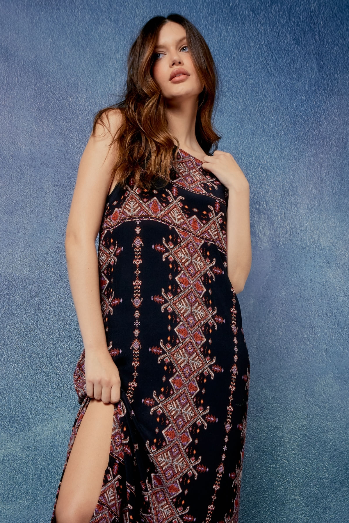 VESTIDO MIDI ESTAMPA HAPUS