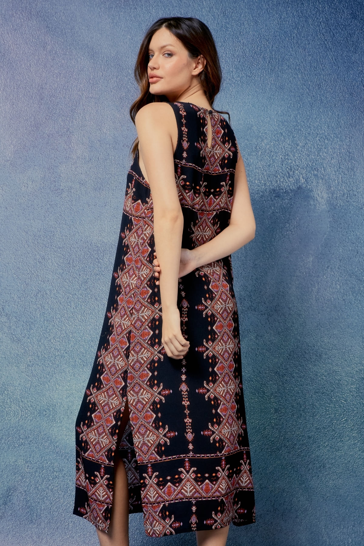 VESTIDO MIDI ESTAMPA HAPUS
