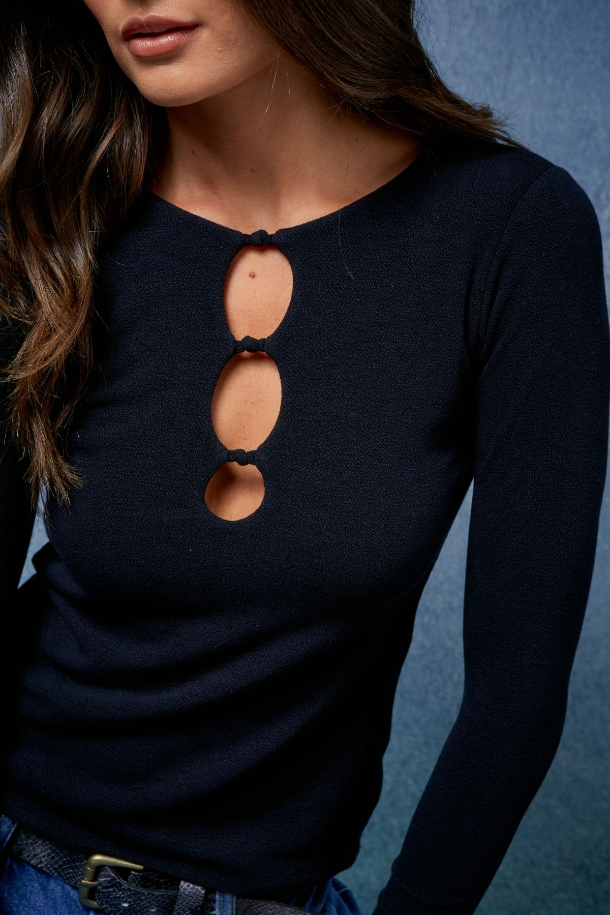 BLUSA DECOTE NÓ