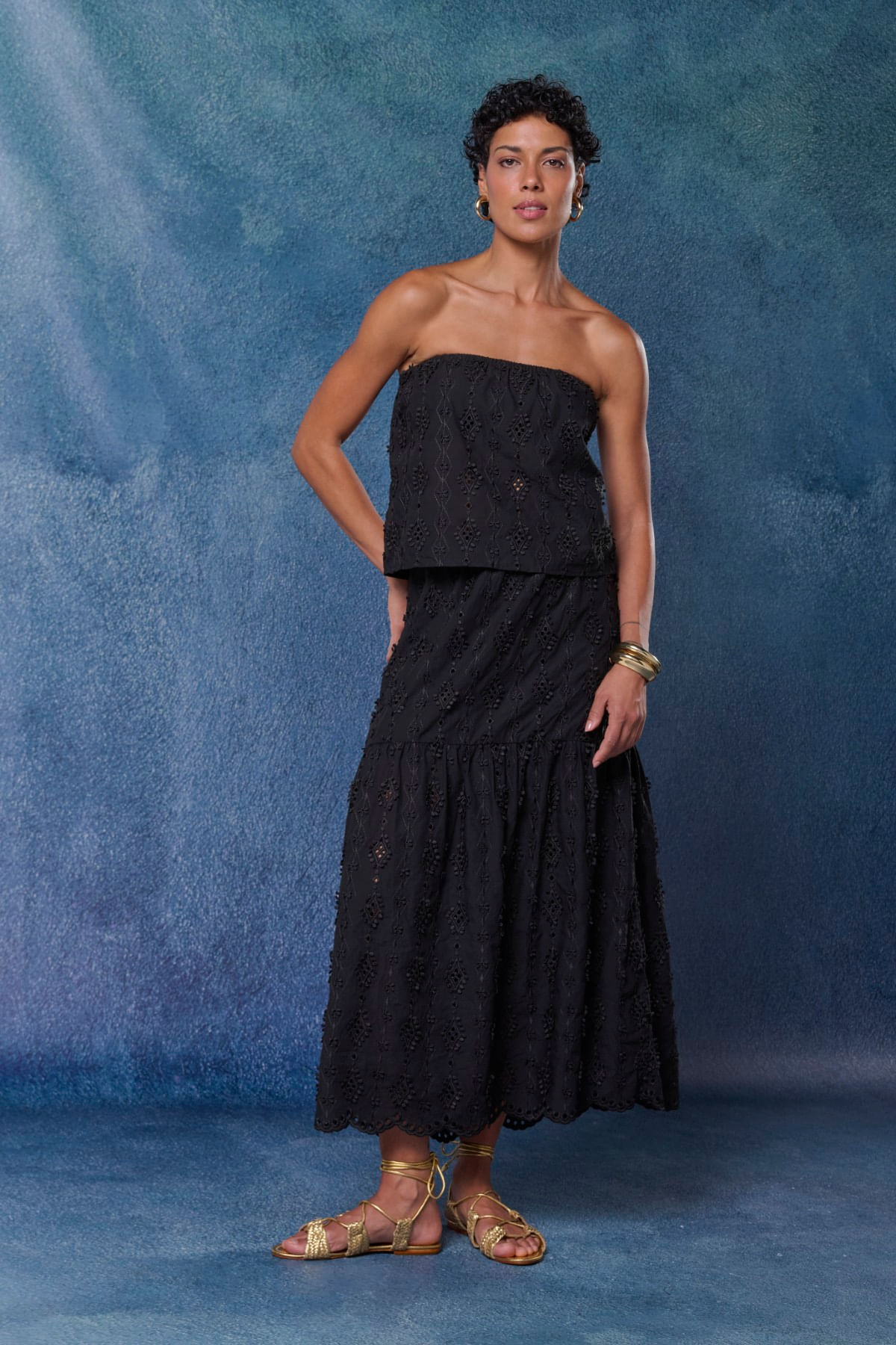 05060068_001_02-BLUSA-SEM-ALCA-LAISE-GEOMETRIC-FLOWER