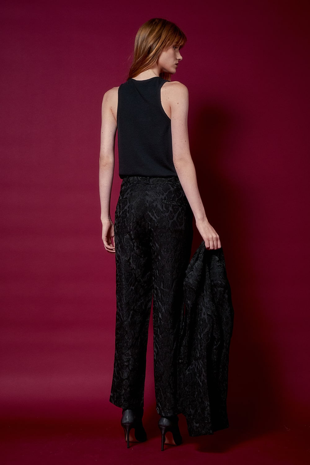 06040310_001_02-CALCA-BASIC-NERVURAS