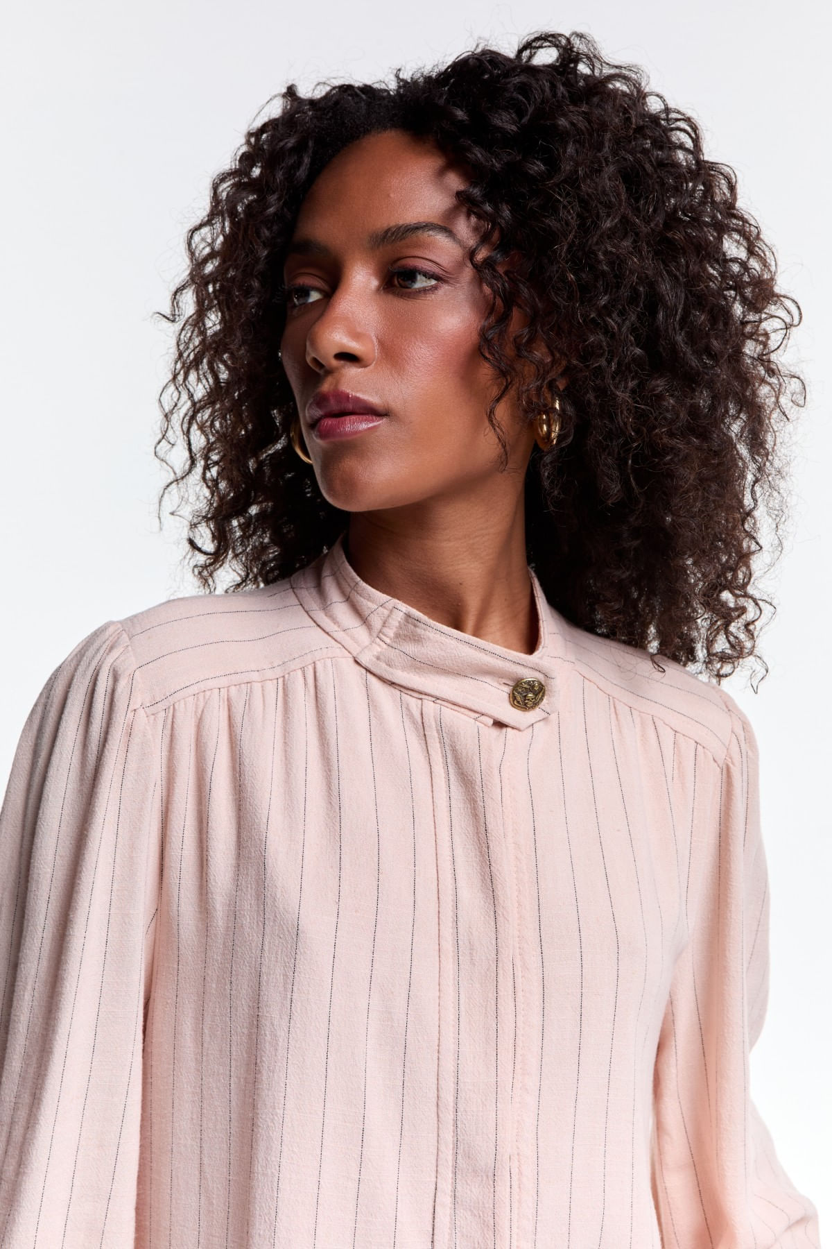 01020236_005_02-CASACO-LINHO-LIST