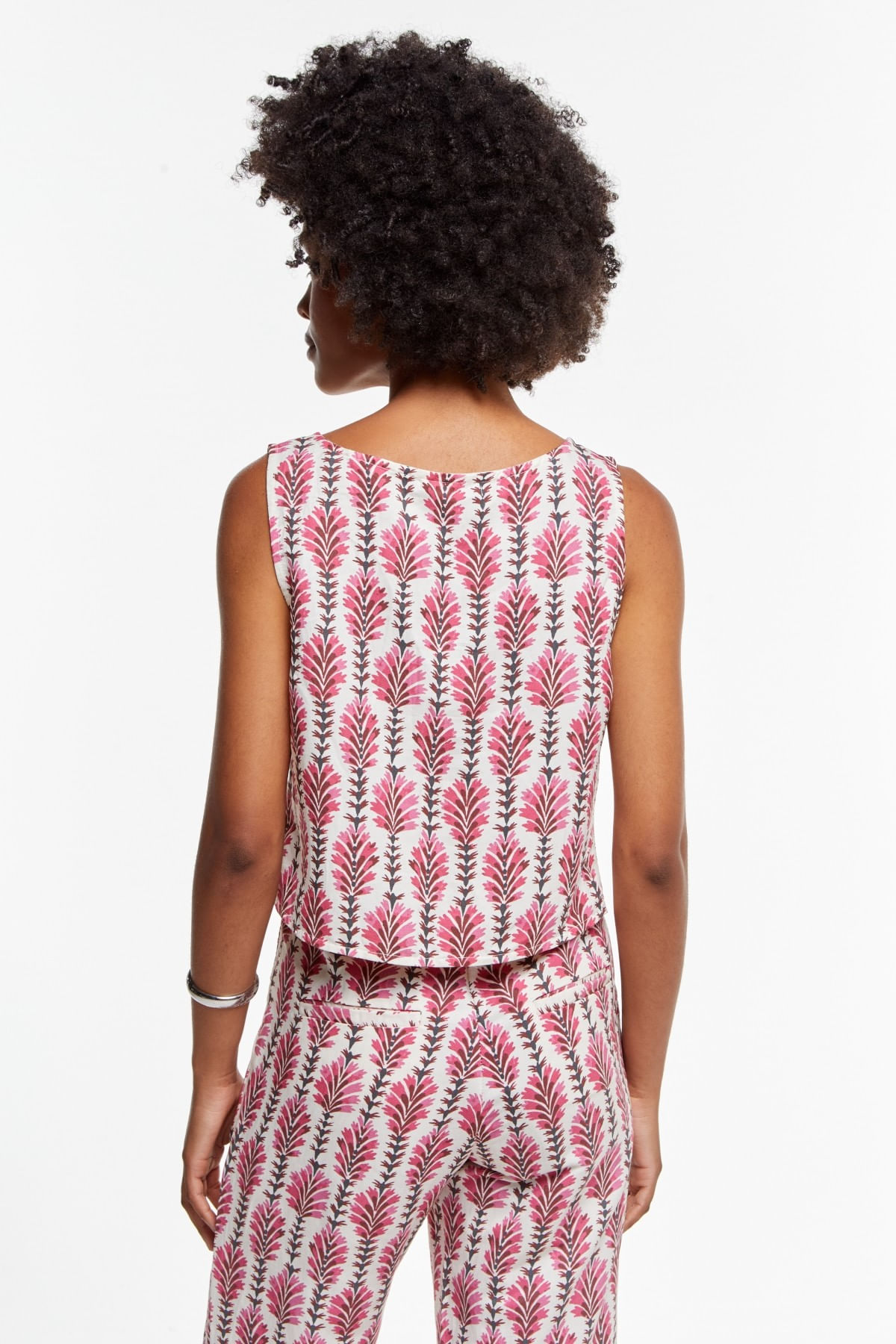 05190304_005_04-BLUSA-LINHO-ESTAMPA-NAVITA