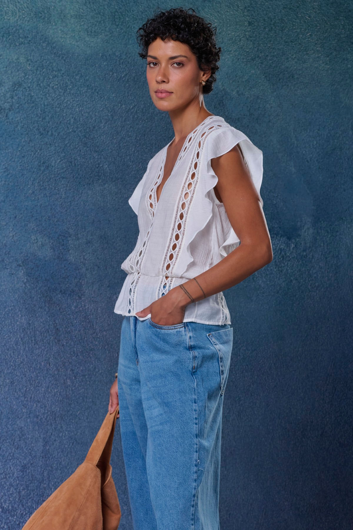 05201086_075_03-BLUSA-DETALHES-RENDA