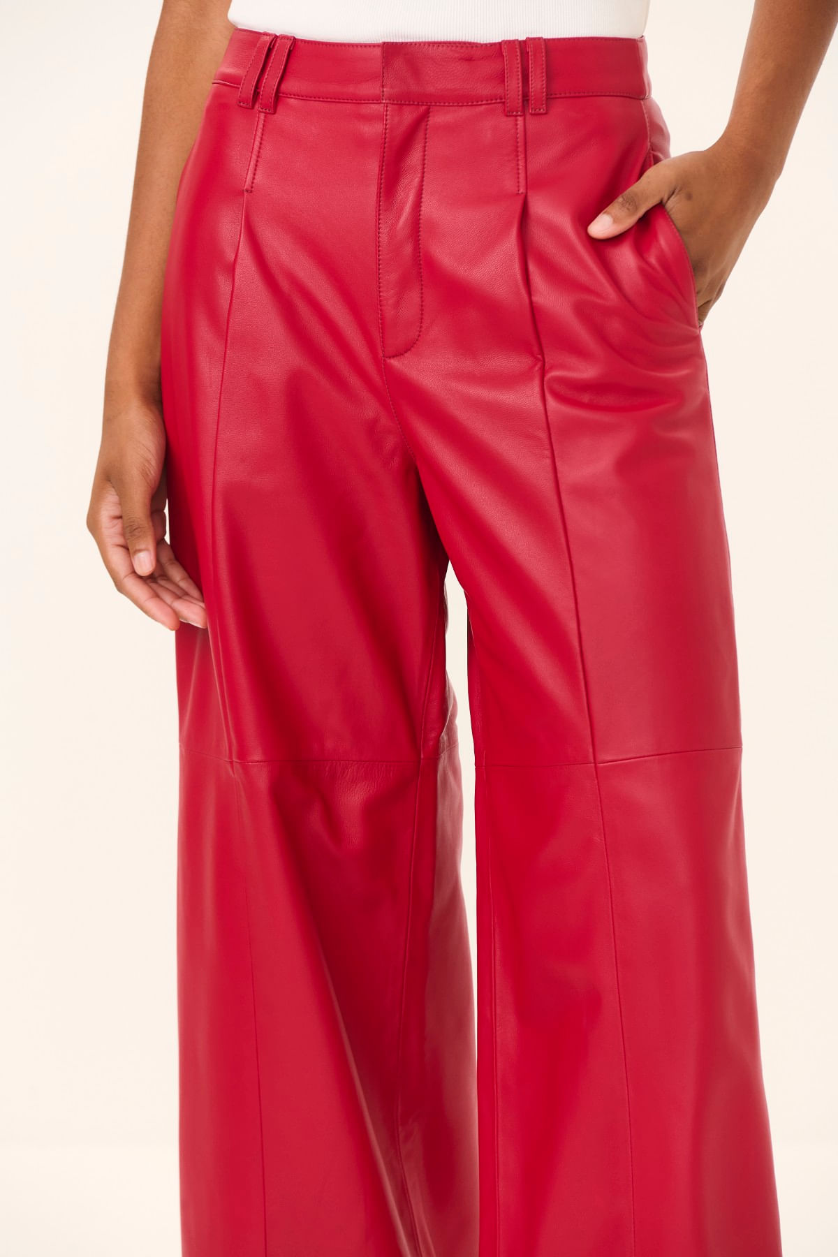 06010160_461_02-CALCA-COURO-CEREZA