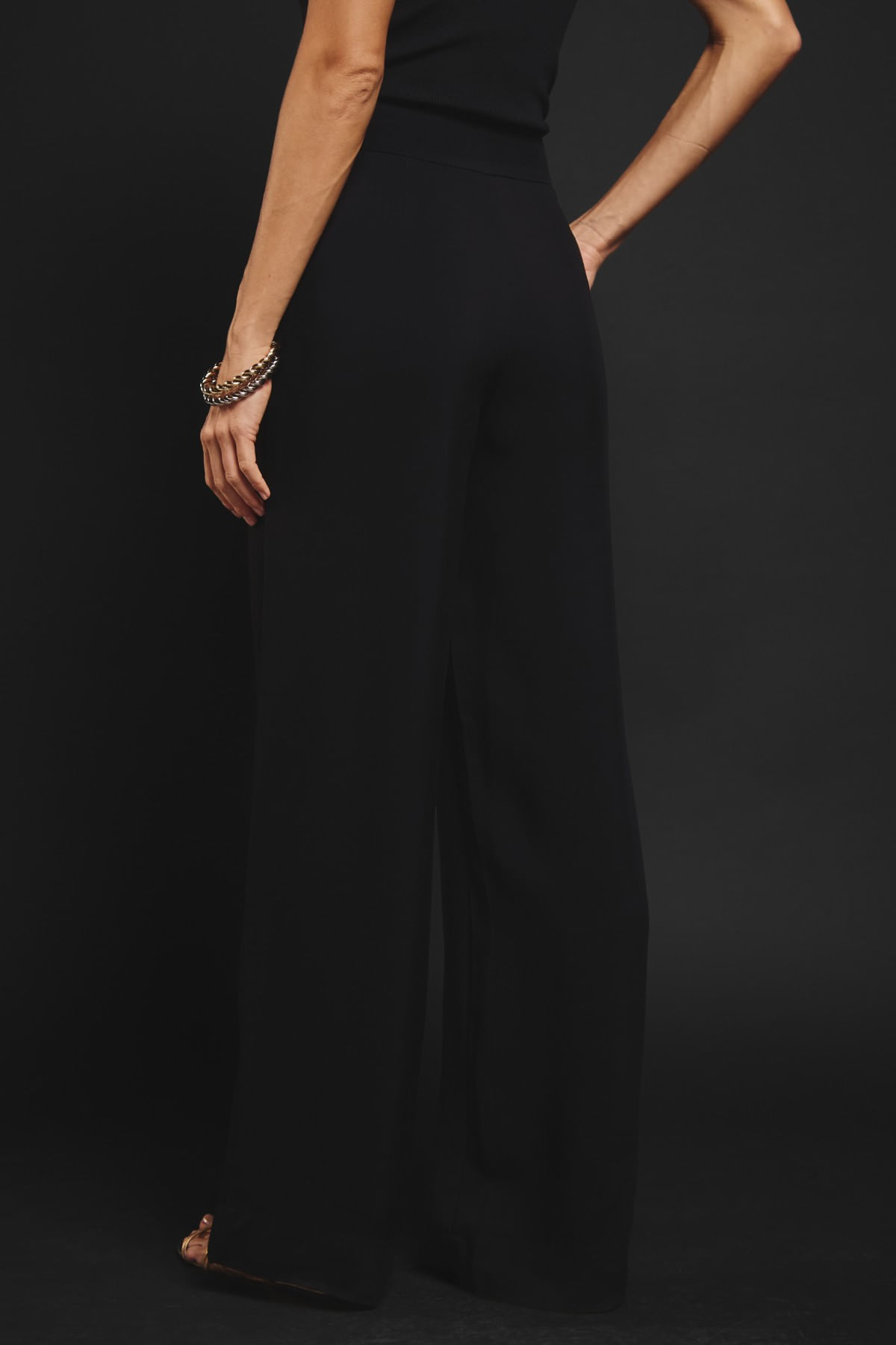 06040466_001_04-CALCA-ANGELINA