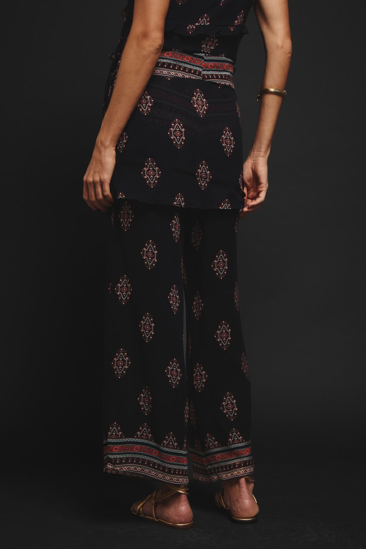 06040496_001_04-CALCA-SEDA-COM-FAIXA-ESTAMPA-EIRA