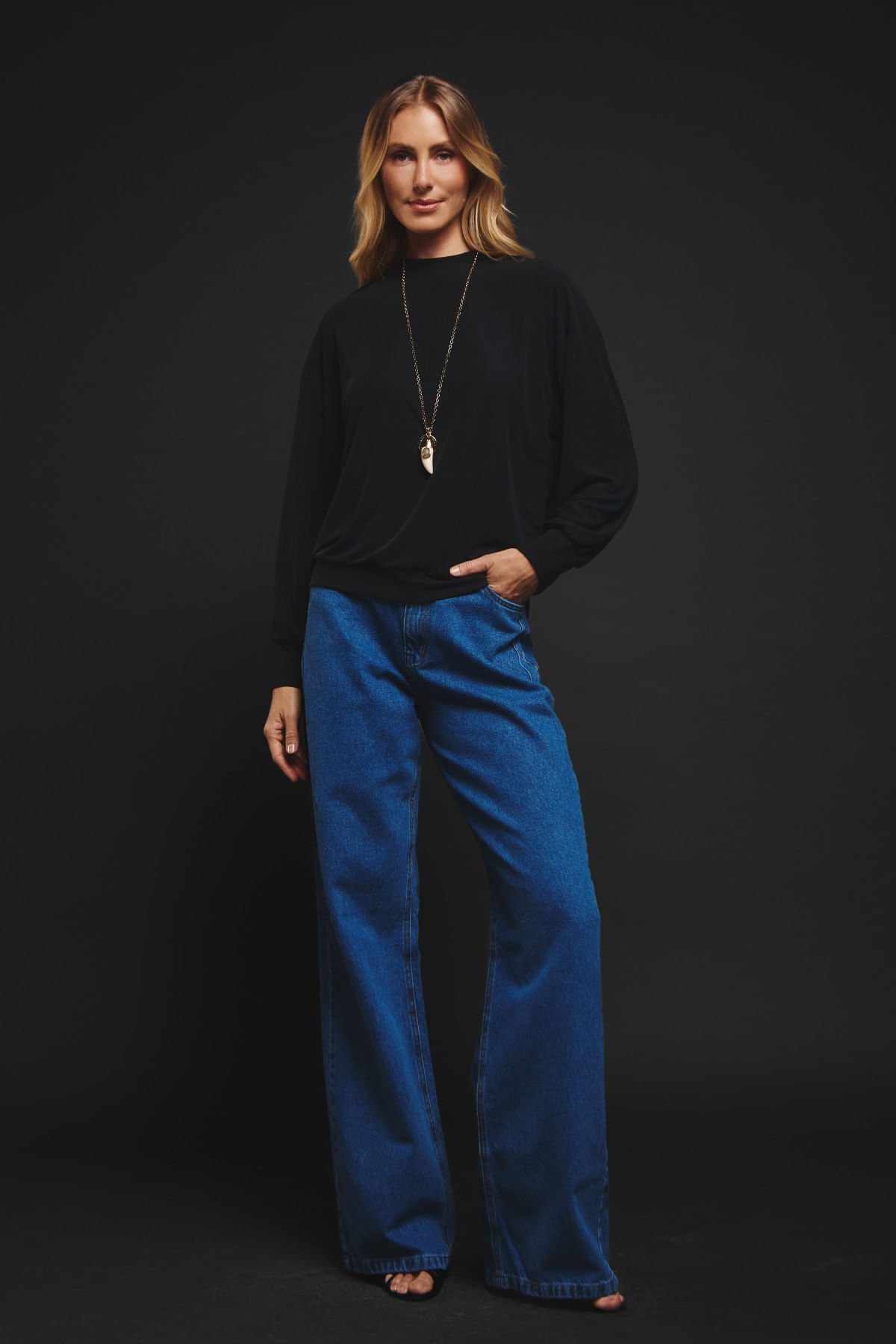 06030594_006_01-CALCA-WIDE-JEANS