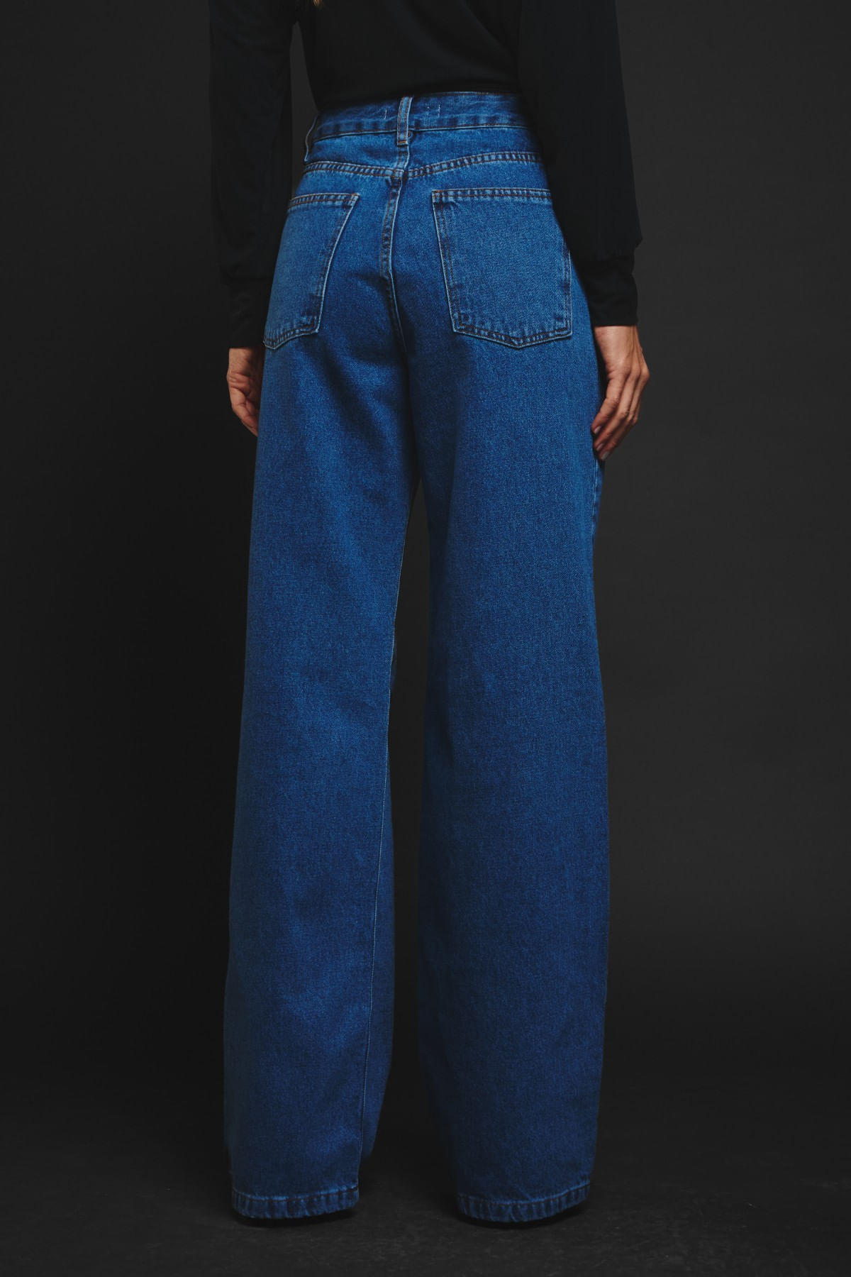 06030594_006_04-CALCA-WIDE-JEANS