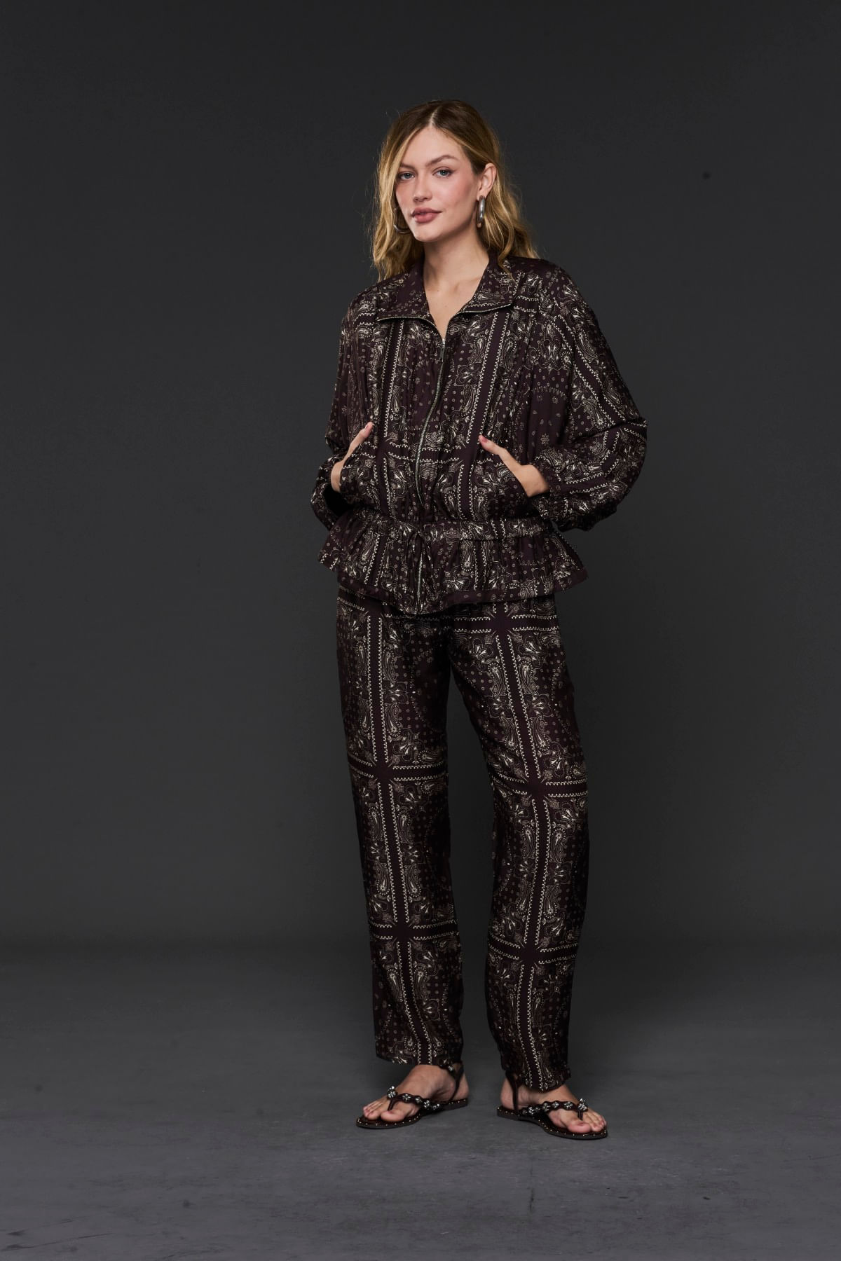 01050449_067_03-JAQUETA-ESTAMPA-MIRACLE