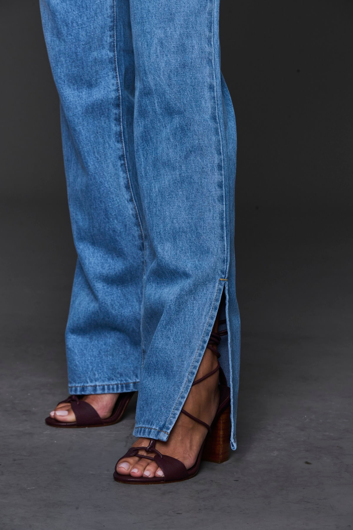 06040506_006_03-CALCA-JEANS-FENDA